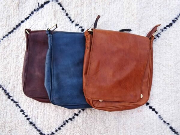 Leathers Genuine Crossbody Purse Bag With Multi purpose Zip Pockets - Image 8
