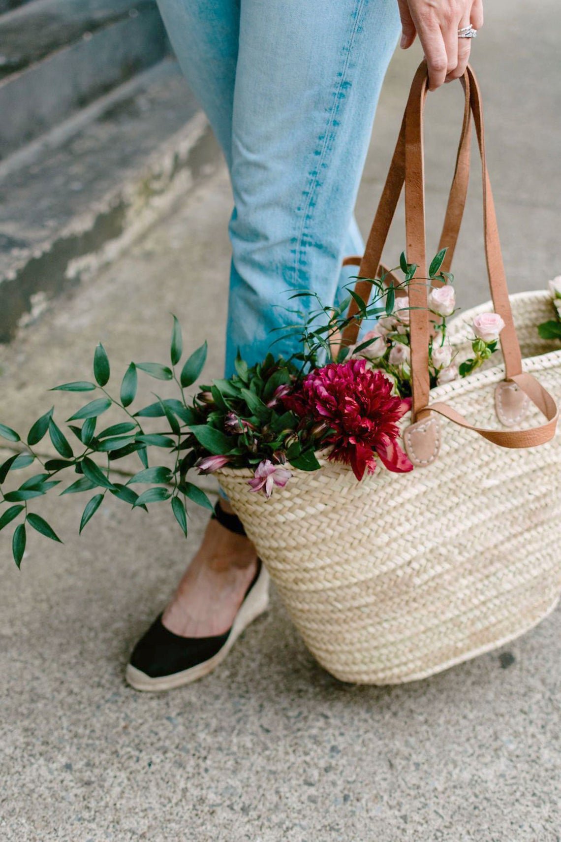 Panier en paille marocaine fait main, panier de marché français avec poignées doubles.