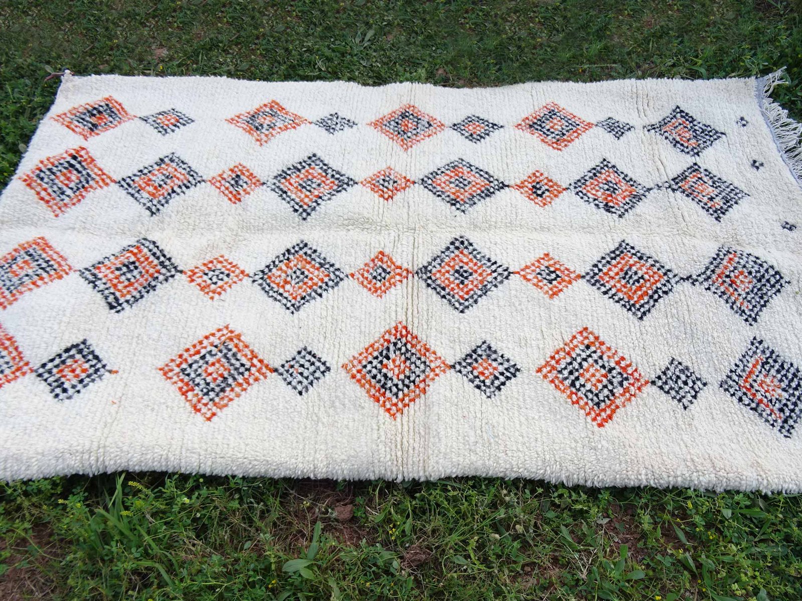 Tapis Azilal Marocain Fait Main Coloré 7.7x4.5 Pieds – Image 8