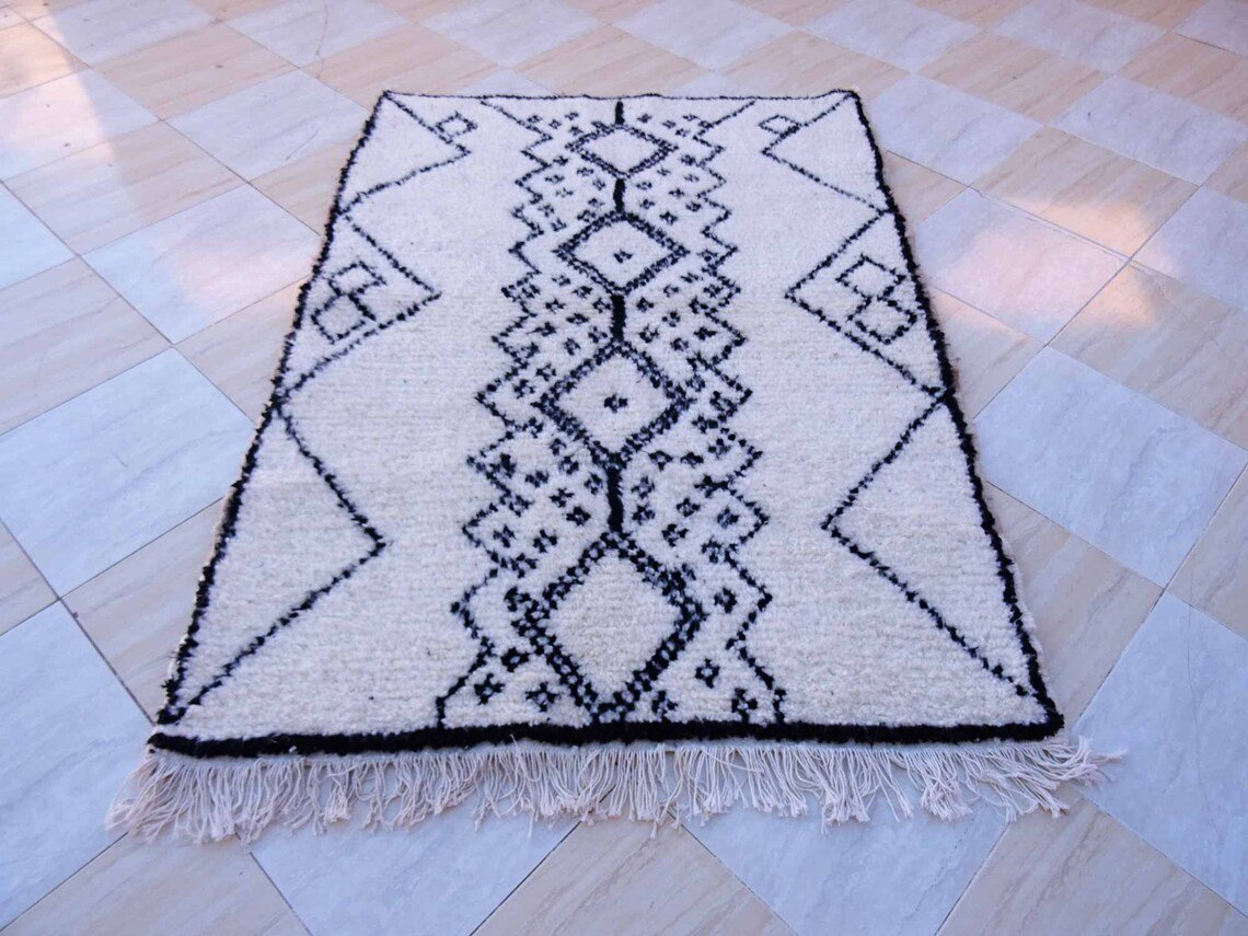 Handmade Azilal Wool White And Black Area Rug – Image 4