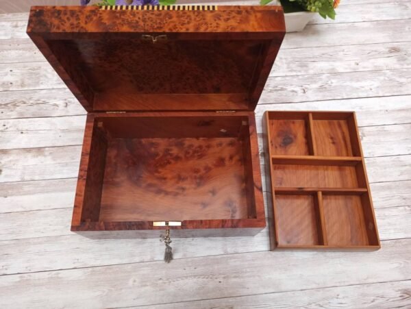 Wooden Storage Box made Of Thuya Wood And Decorated With Floral Motifs Enriched With Mother-of-pearl - Image 3