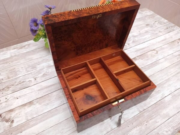 Wooden Storage Box made Of Thuya Wood And Decorated With Floral Motifs Enriched With Mother-of-pearl - Image 7