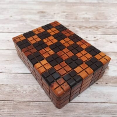 Coffret en bois de thuya verrouillable